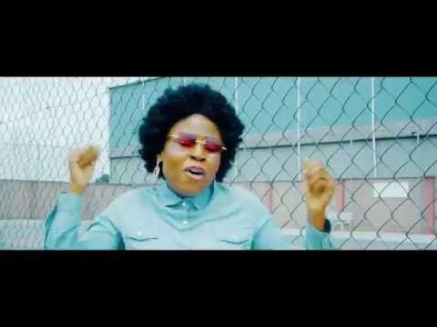 Sharonee - Falling In Love [Official Video]